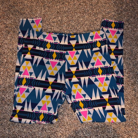 Set of Two Lularoe Tall and Curvy Leggings - Picture 3 of 8